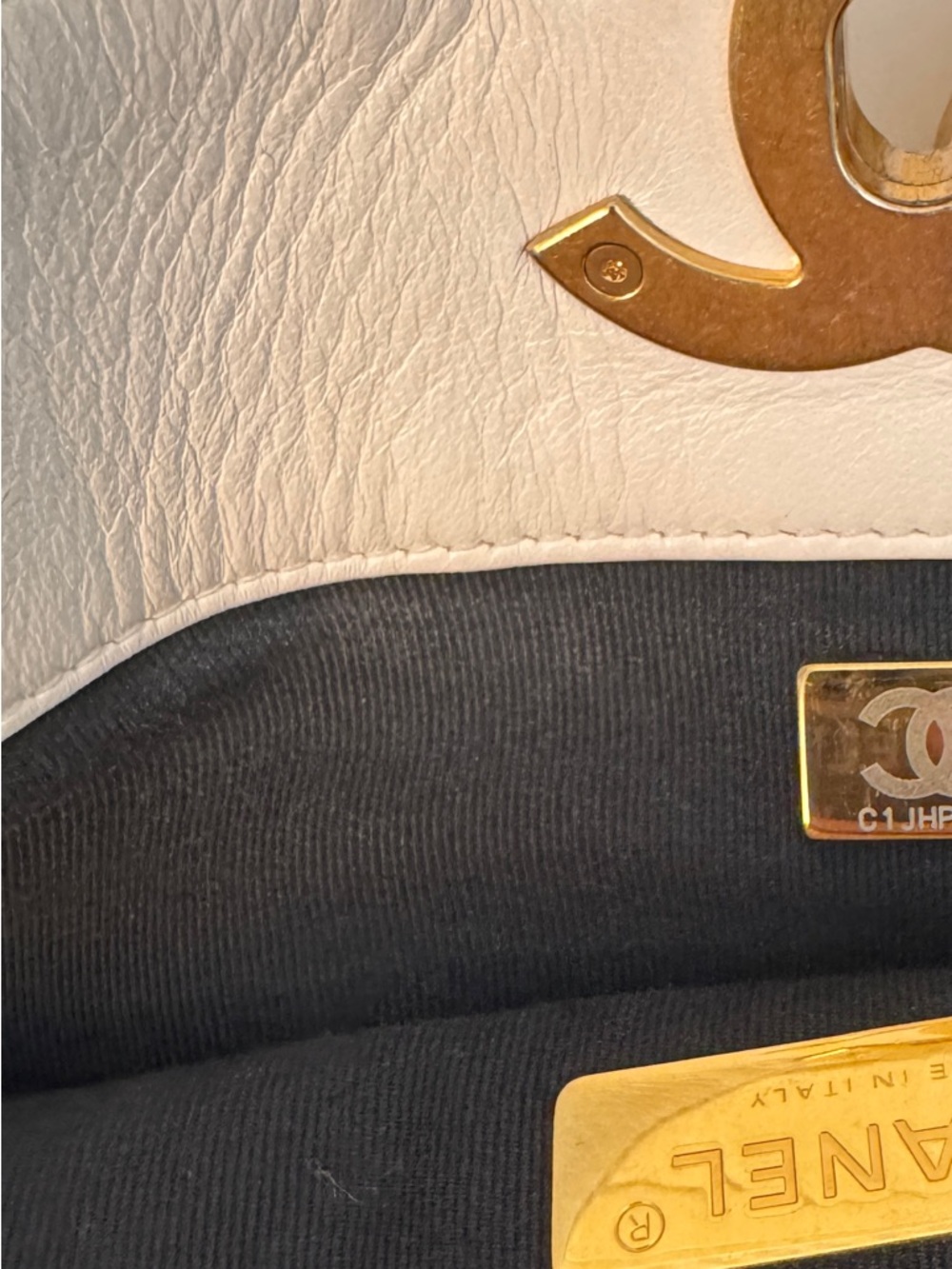 CHANEL White Quilted Leather Tote with Mixed Metal Chain Straps - Picture 13 of 13